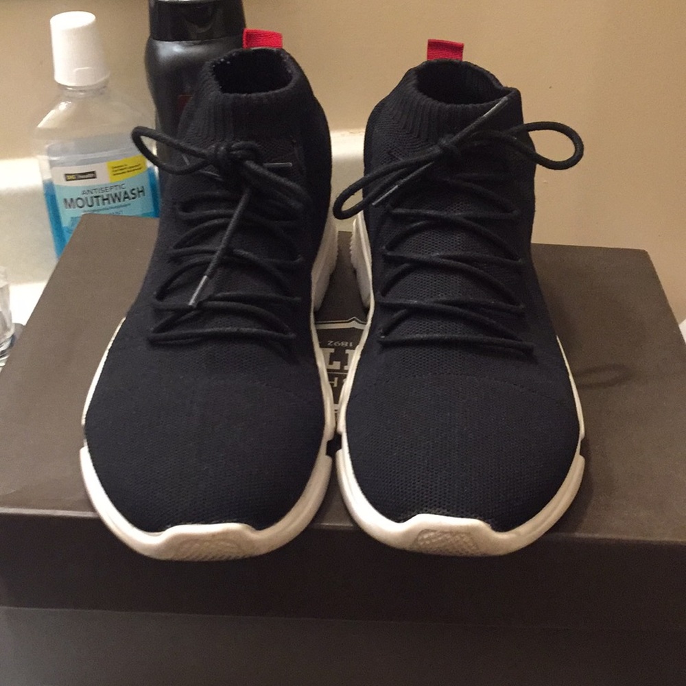 Shoes - Picture 2 of 4